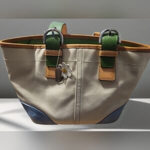 Coach Vintage Hampton Shoulder Tote Bag.